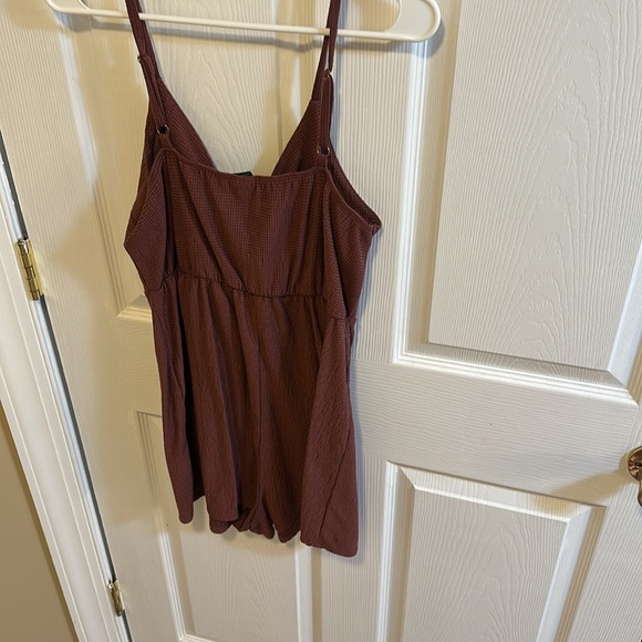 Romper - Picture 2 of 2